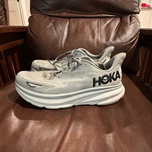 Hoka Clifton 9